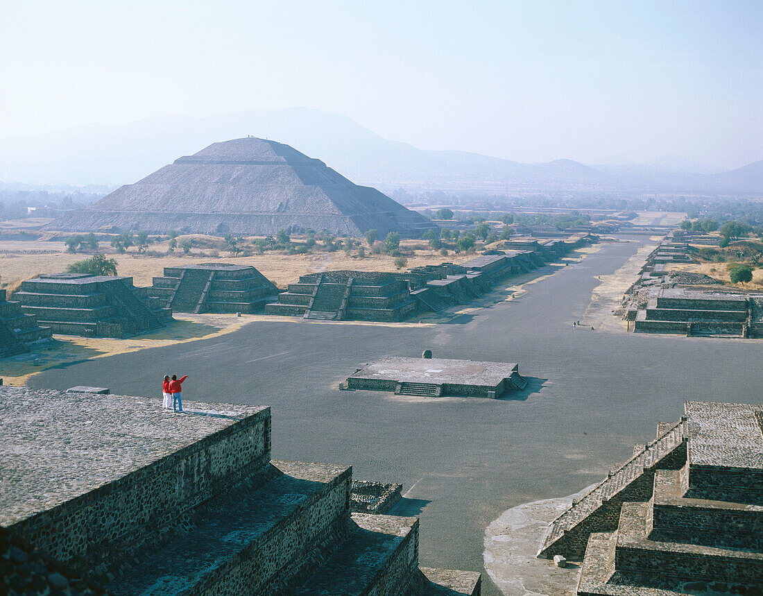 Pyramid of the Sun, ruins of the ancient pre-Aztec city of Teotihuacán. Mexico