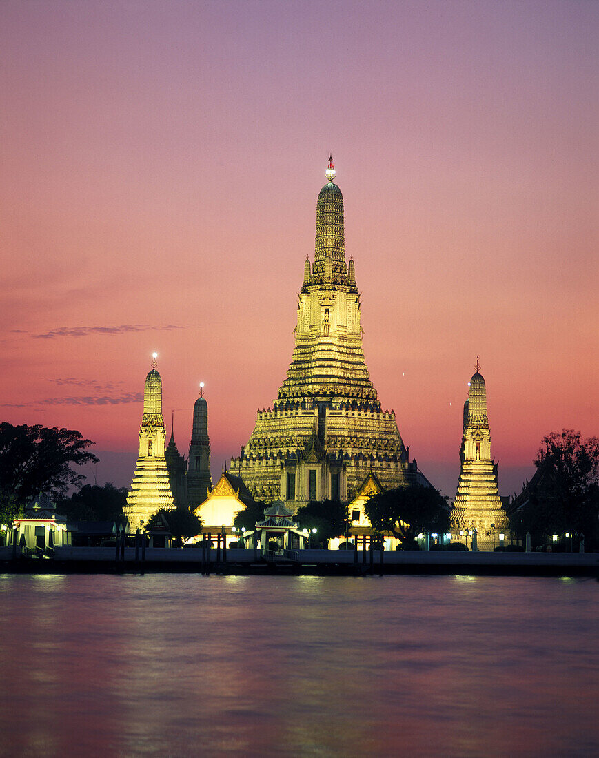 Wat Arun Temple. Bangkok. Thailand