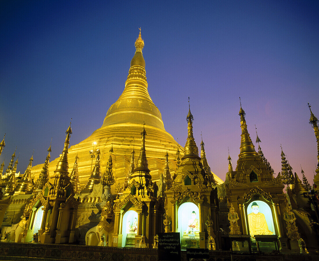 Shwedagon pagoda. Yangoon. Myanmar