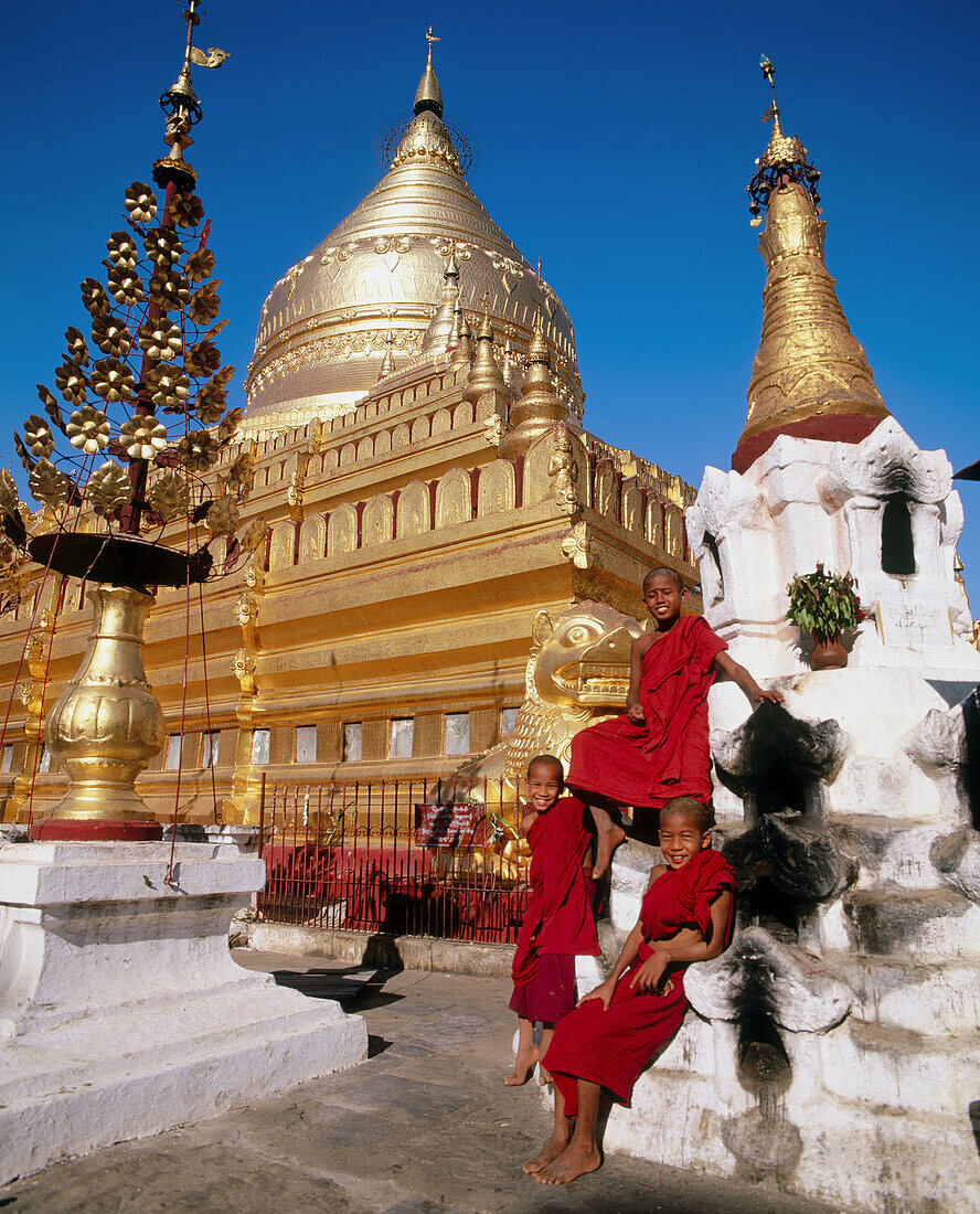 Shwezigon Pagoda. Bagan. Myanmar (Burma)