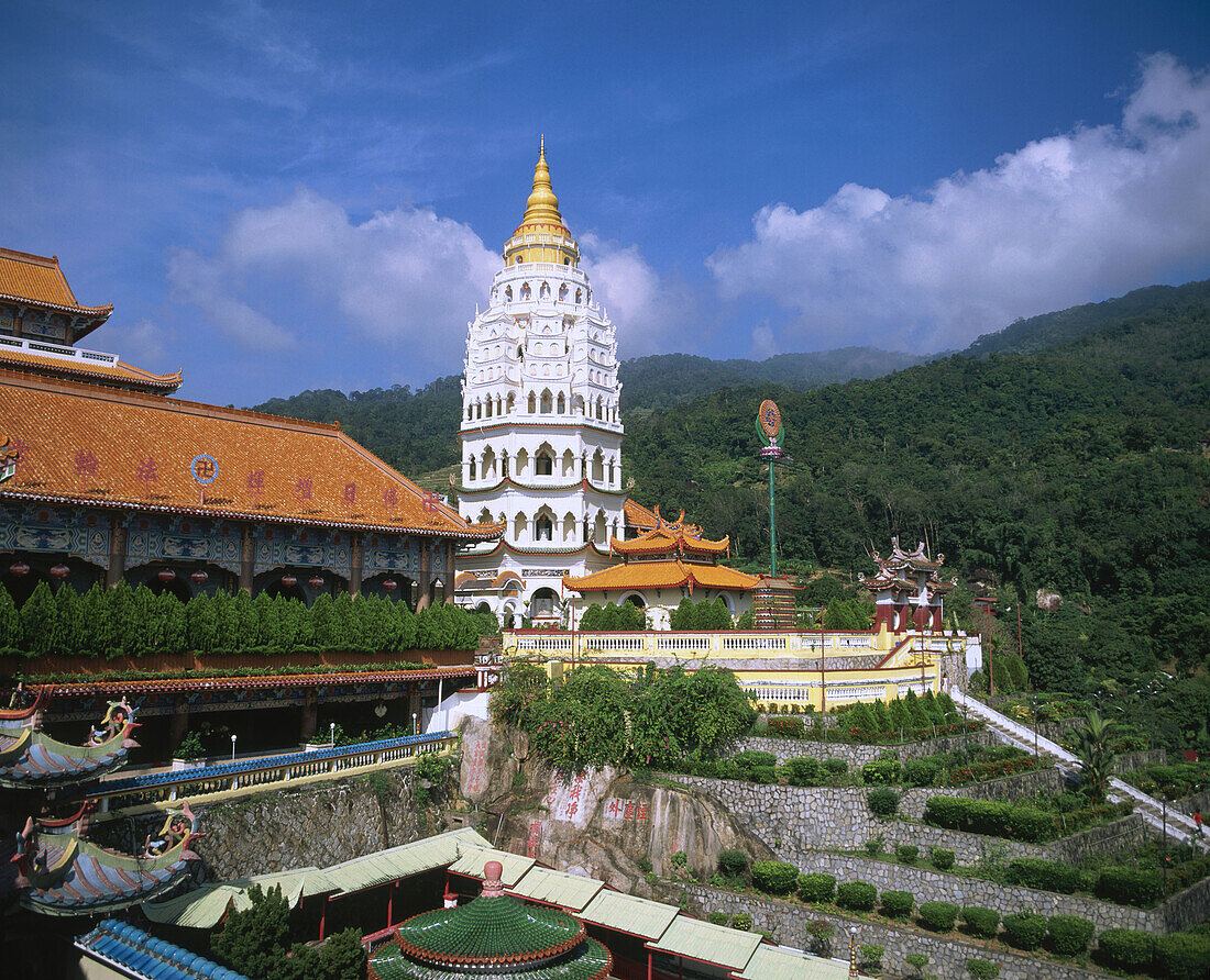 Kek Lok Si Temple, largest buddhist temple in Malaysia. Penang. Malaysia