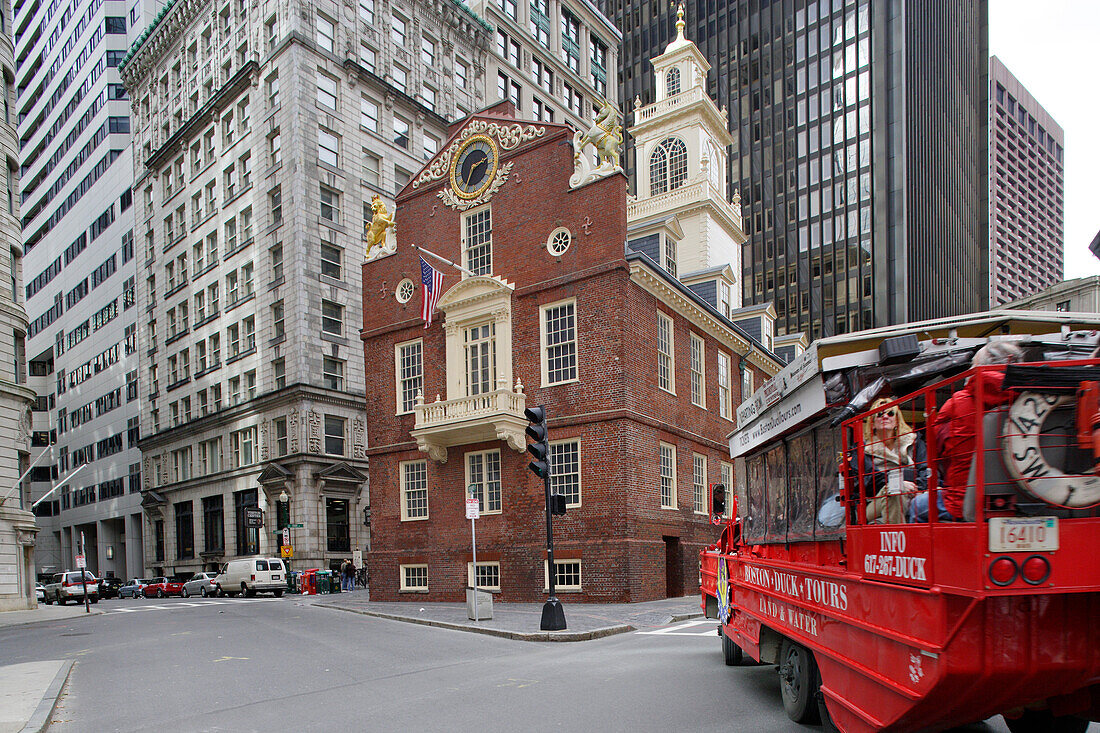 Exploring the historic district of Boston (here the Old State house) with an amphibic duck tour vehicle, Boston, Massachusetts, USA, ,USA