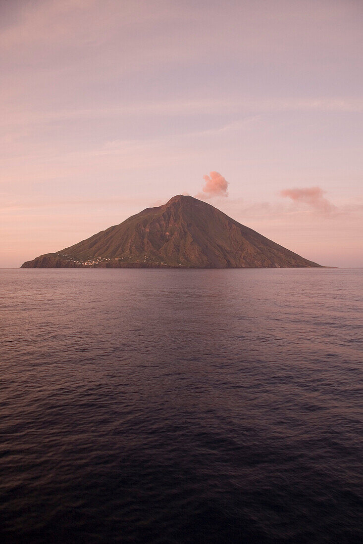 Stromboli Vulkaninsel, nahe nahe Lipari, äolische Inseln, nahe Sizilien, Italien, Europa