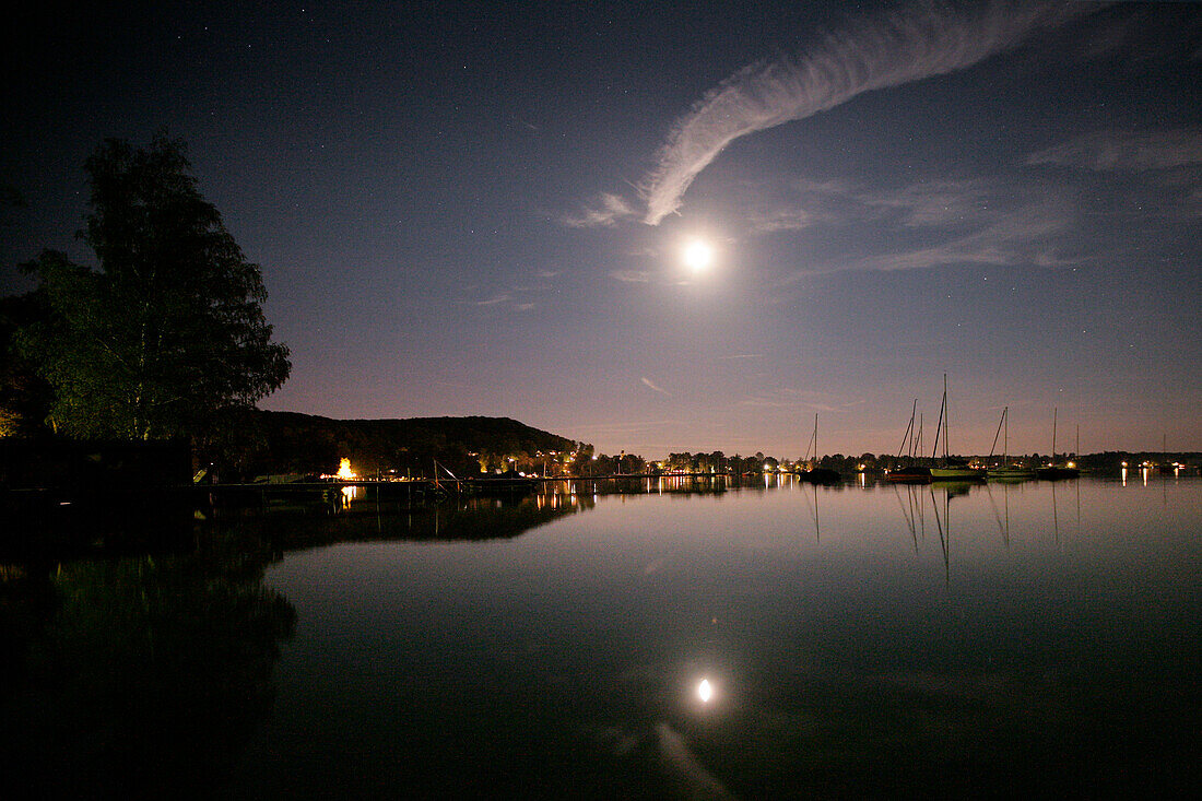 Refelction of the moon and sailing boats in the lake, Steinebach, Lake Wörthsee, Ipper Bavaria, Bavaria, Germany