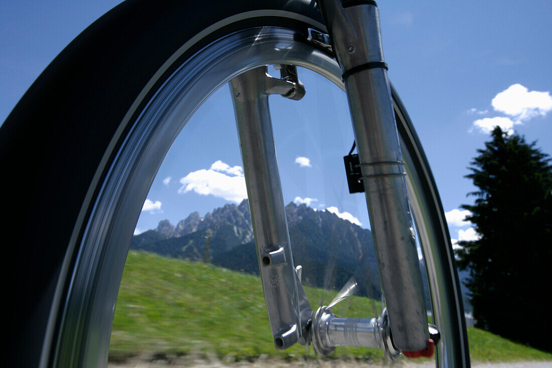 Close-up of a mountain bike, Dolomite Alps, Toblach, Trentino-Alto Adige/Südtirol, Italy