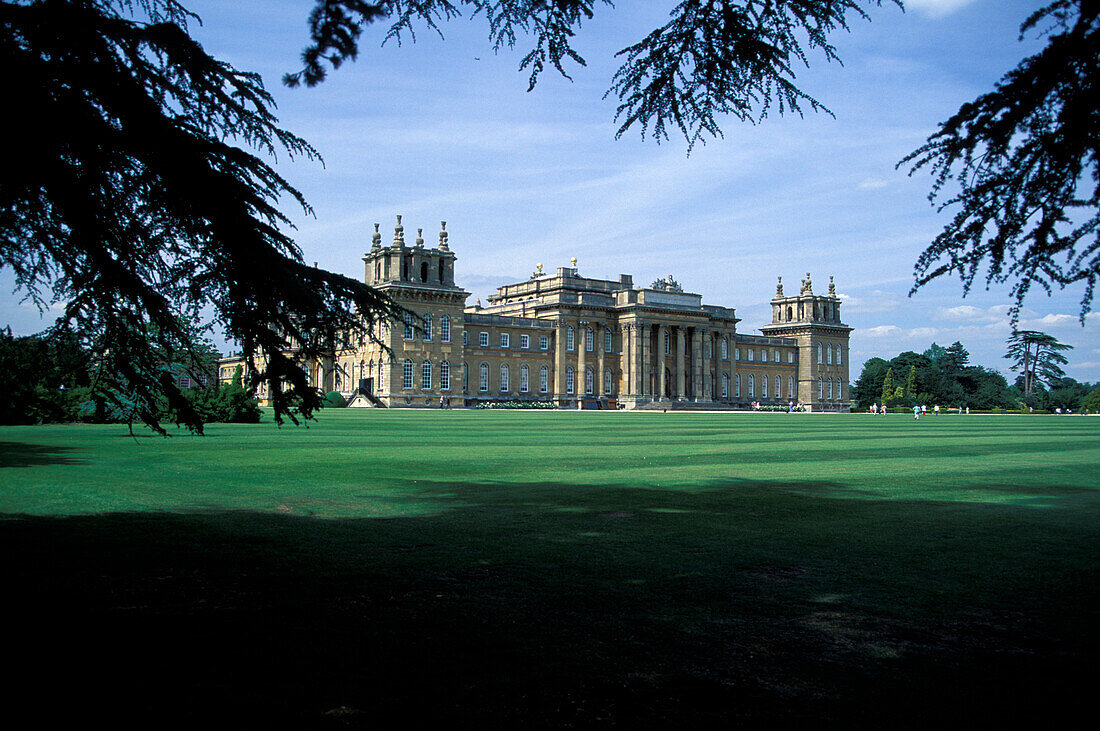 Blenheim Palace, Oxfordshire, England, … – License image – 70088012 ...