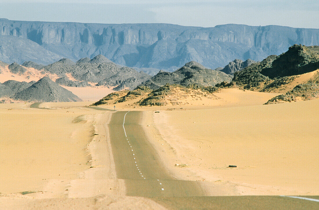 Strasse Djanet, Bordj el Haoues, algerische Sahara, Algerien, Afrika