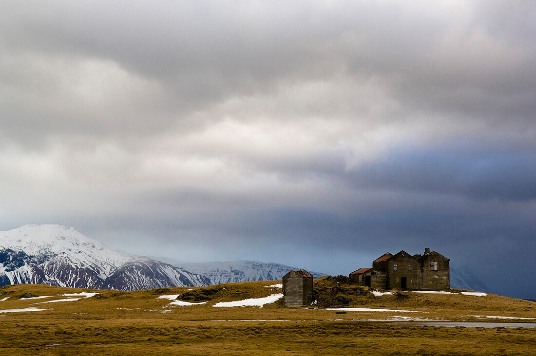 Landschaft mit Ruine, Island