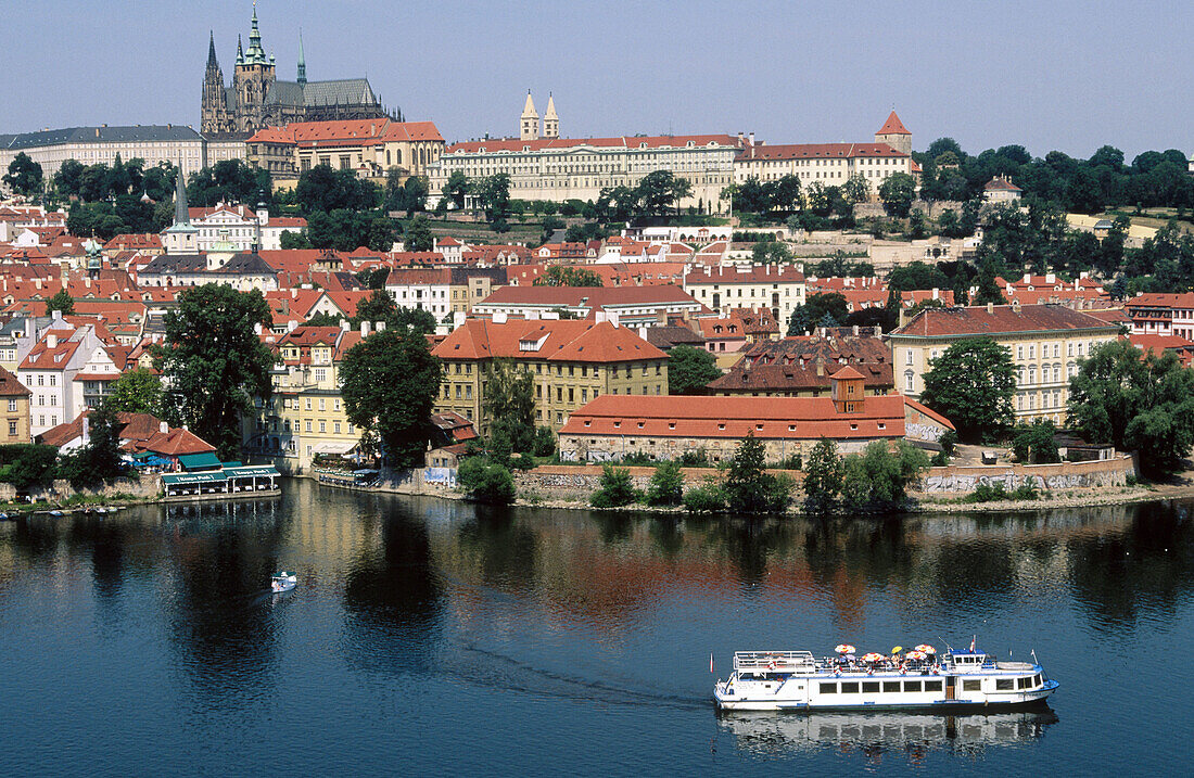 St. Vitus cathedral and castle. Vltava river. Prague. Czech Republic.