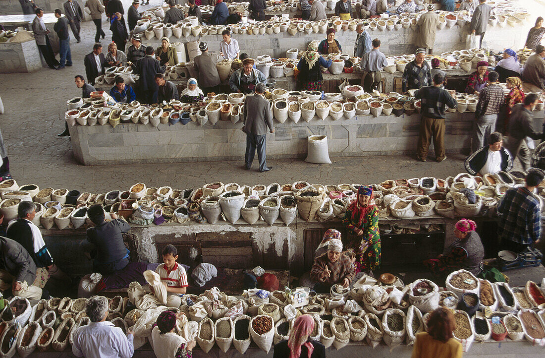 Silk road. Spices market. Samarkand. Uzbekistan.