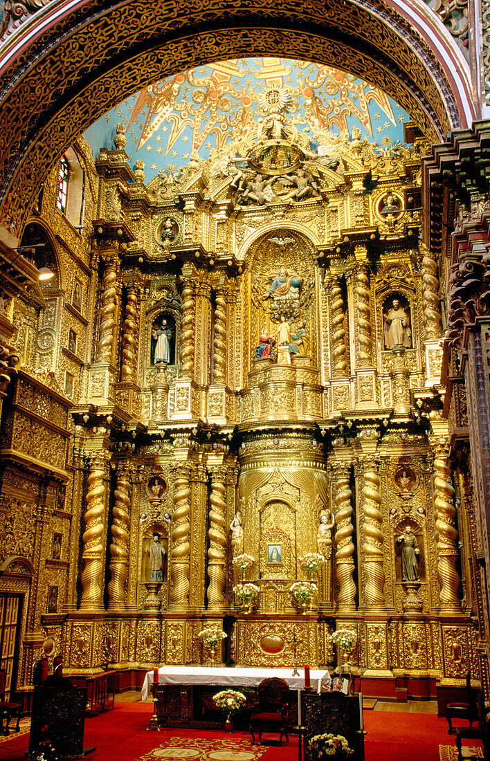 High Altar. Iglesia de la Compañía de Jesús. Quito. Ecuador