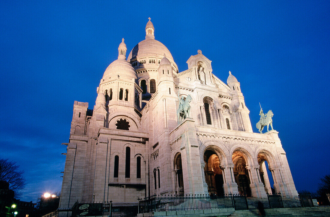 Place du Tertre in Montmartre. Paris