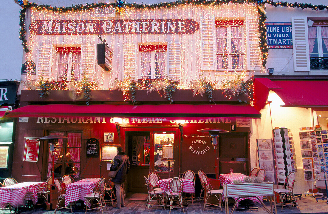 Maison Catherine. Plaza du Tertre. Montmartre. Paris. France