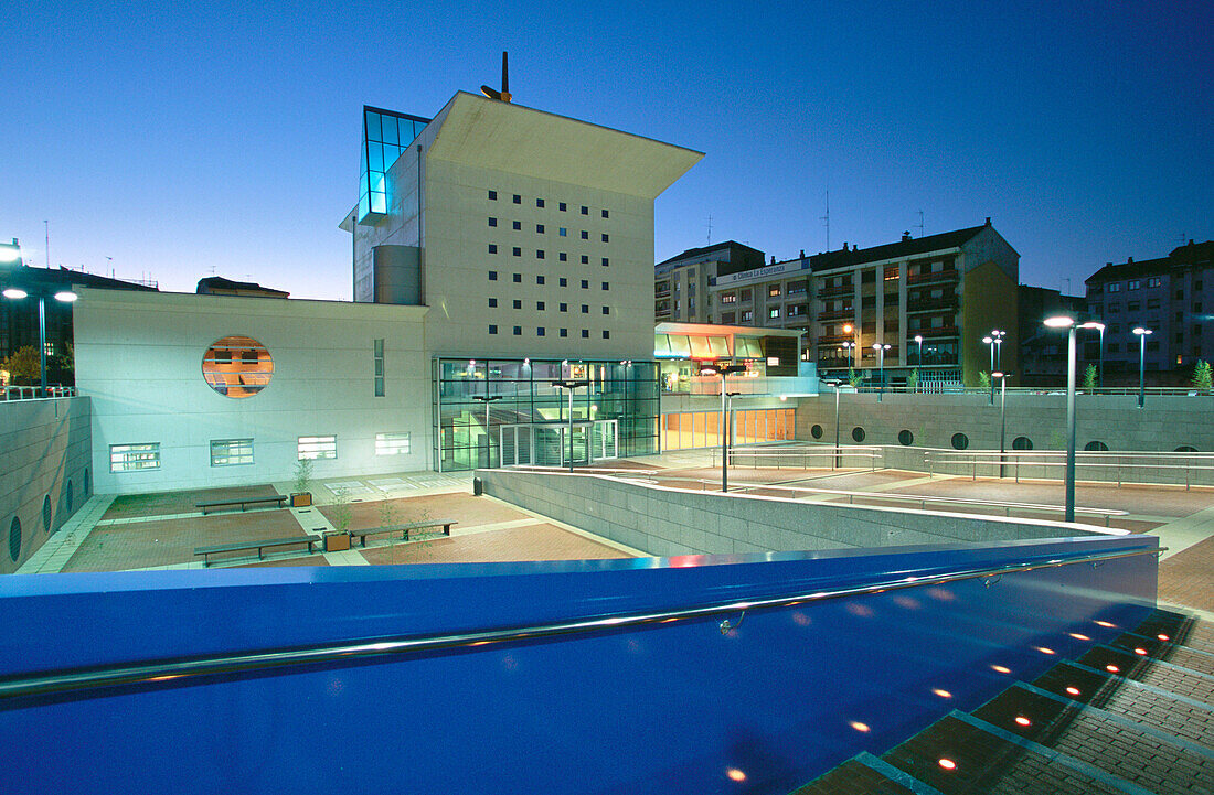 Artium, Centro-Museo Vasco de Arte Contemporáneo (Basque contemporary art museum). Vitoria. Alava province. Basque Country. Spain