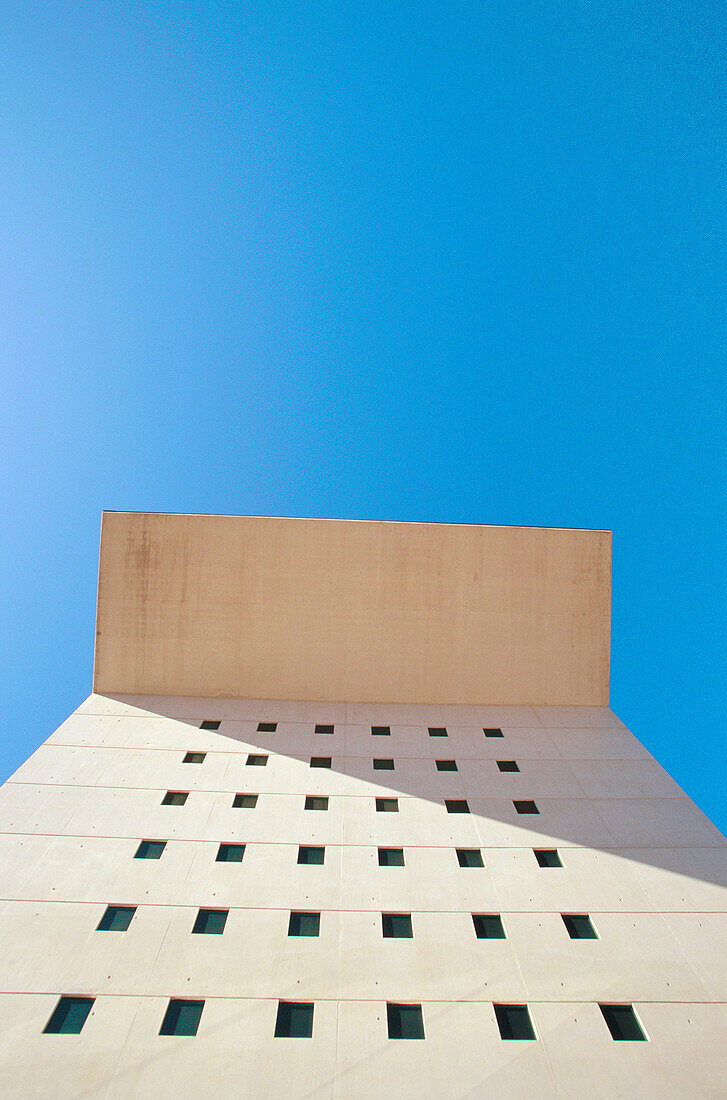 Artium, Centro-Museo Vasco de Arte Contemporáneo (Basque contemporary art museum). Vitoria. Alava province. Basque Country. Spain