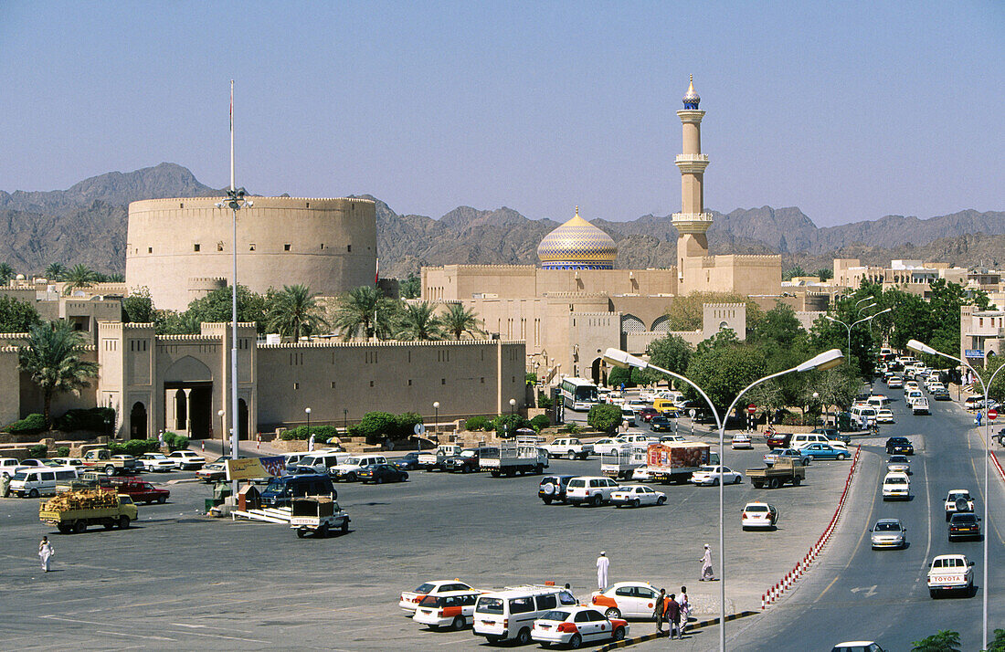 Fort of Sultan Bin Said (18th Century) and mosque. Nizwa. Sultanate of Oman. Middle East