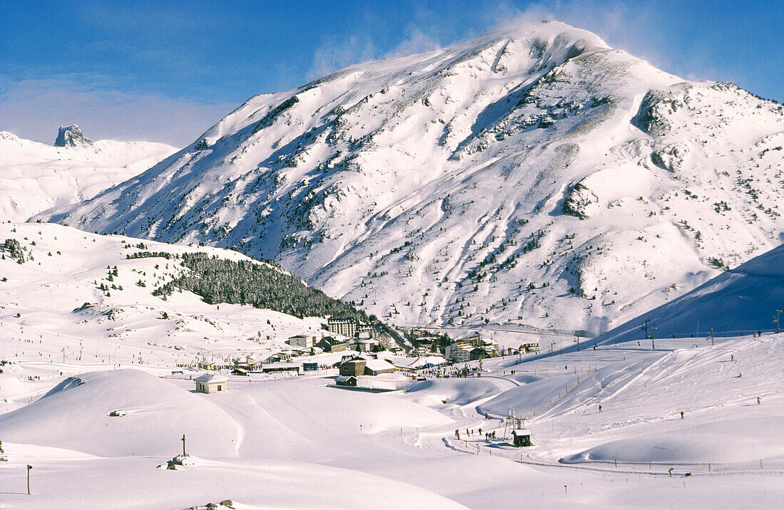 Ski area in Candanchú. Canfranc valley. Huesca Province. Aragón. Spain