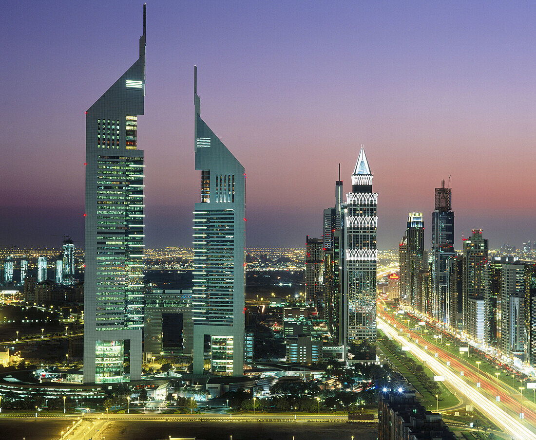 Sheik Zayed Avenue, Satwa district, Dubai City. UAE (United Arab Emirates)