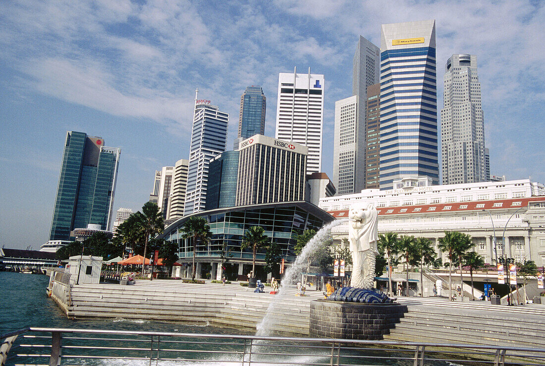 Raffles Place. Merlion at Marina Bay. Singapore.