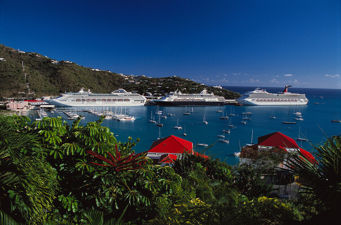 Cruise ships. Charlotte Amalie. Saint Thomas. U.S. Virgin Islands