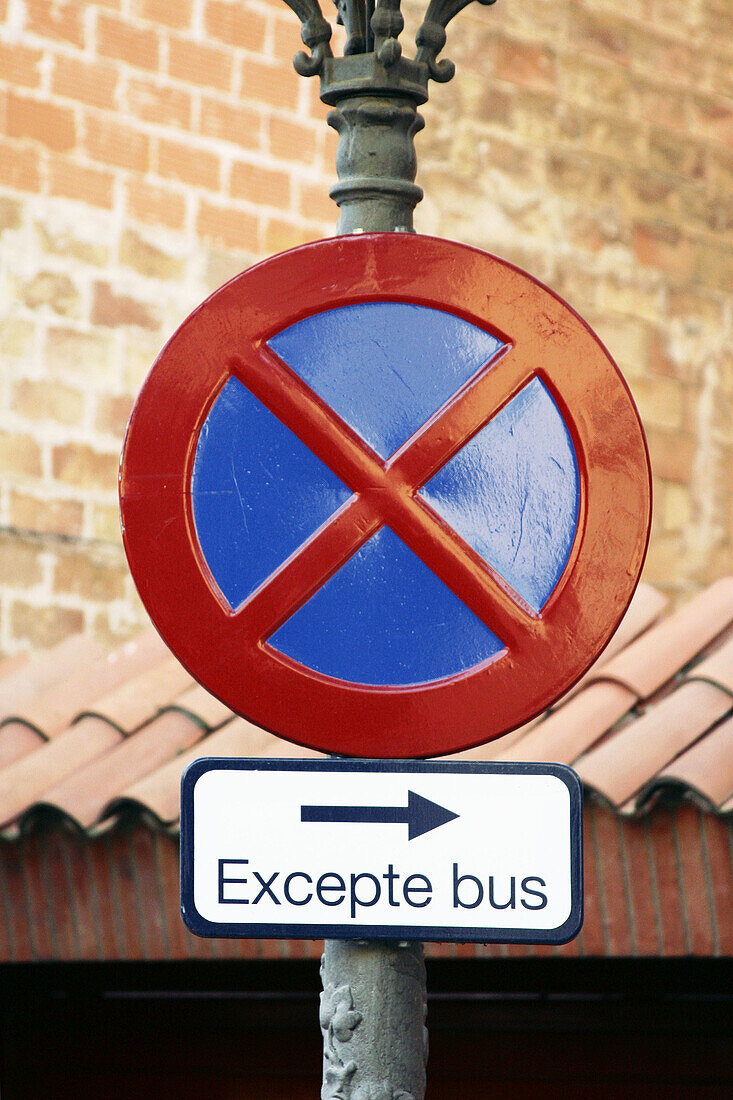 No stopping or parking in Barcelona. Spain