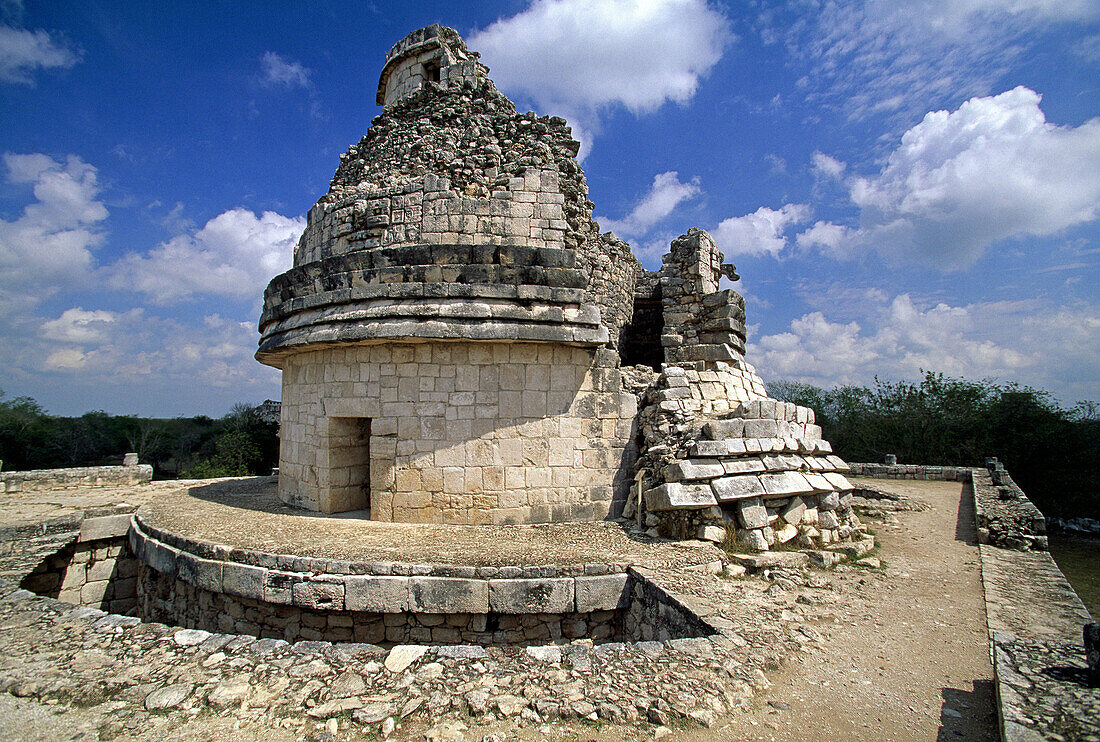 The high part of the Observatory (Caracol) (UNESCO World Heritage). Chichen Itza. Yucatan. Mexico.