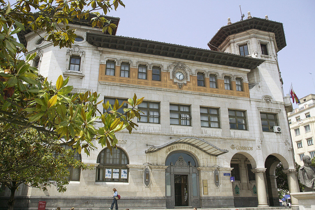 Edificio de Correos en plaza de Alfonso XIII. Santander. Cantabria. Spain.