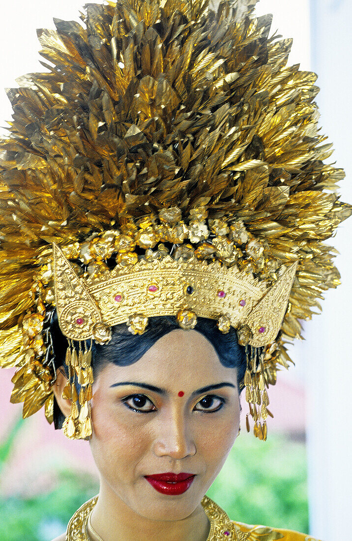 The bride. Princely traditional wedding with a teeth filing ceremony. Raka Kondra marries Ayu in the village of Tchangu. Bali island. Indonesia (model released)