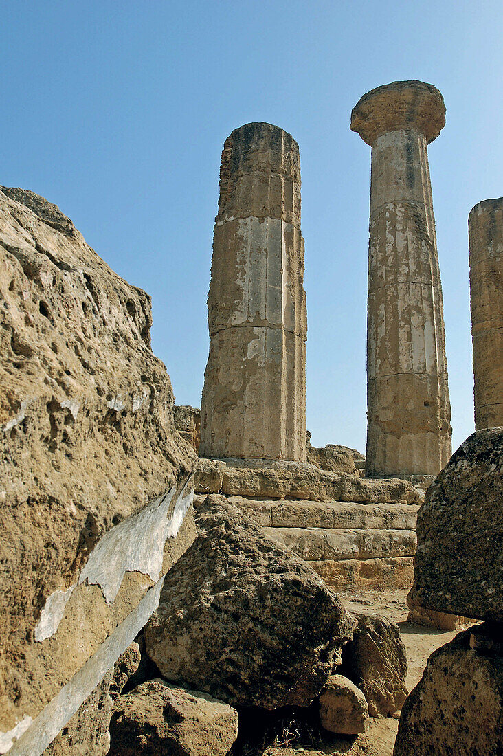 Ruins of Hercules, Temple of Concorde built 6th century AD in classical doric style. Agrigente. Sicily. Italy