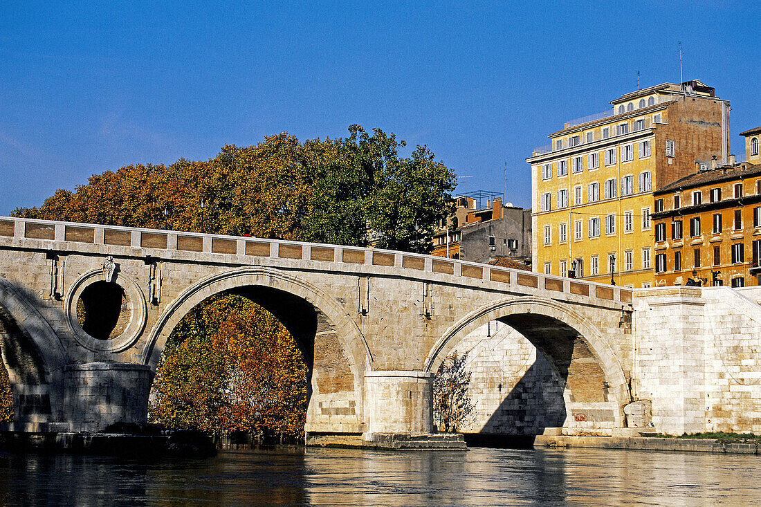 Ponte Sisto on Tiber river. Rome, Italy