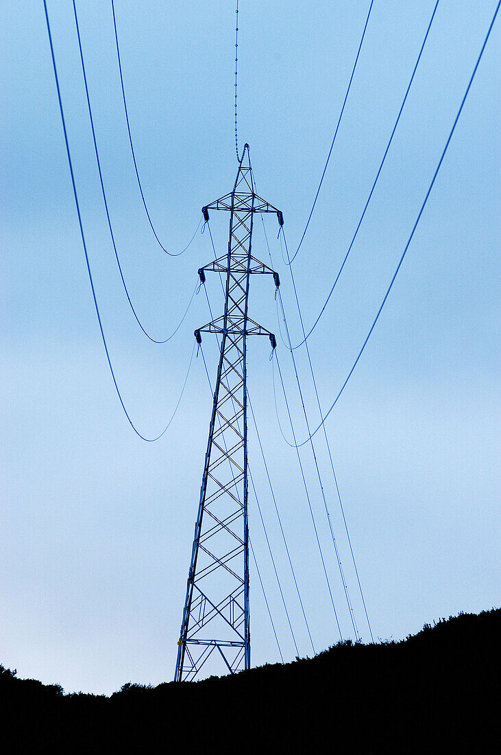  Cable, Cables, Color, Colour, Daytime, Electricity, Energy, Exterior, Height, High tension, Industrial, Industry, Low angle view, Outdoor, Outdoors, Outside, Power, Power line, Power lines, Pylon, Pylons, Silhouette, Silhouettes, Tall, Tower, Towers, Ver