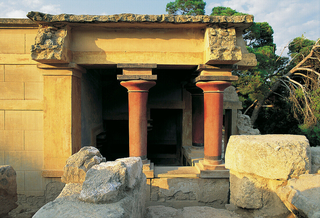 Palace ruins. Knossos. Crete