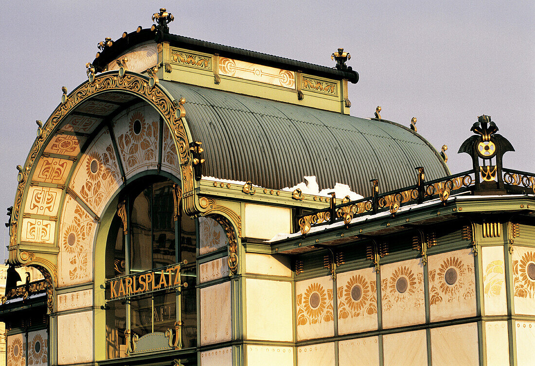 Jugendstil Karlsplatz Café, architect Otto Wagner. Vienna. Austria