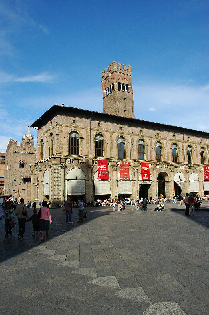Piazza Maggiore (Main Square). Palazzo del Podestà (left). Bologna. Italy
