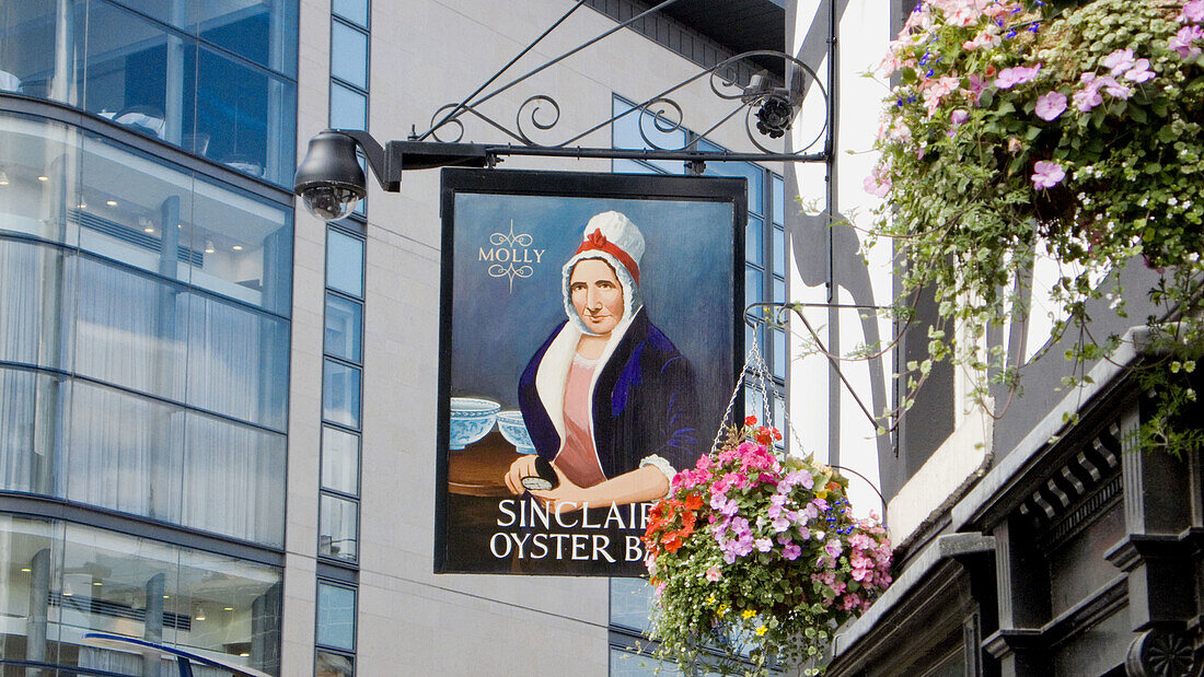 Sinclair s Oyster Bar sign. Millenium Quarter. Manchester. England. UK.