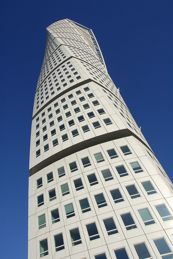Turning Torso building is part of a huge project to revitalize the city s port and waterfront. Malmö, Skåne. Sweden