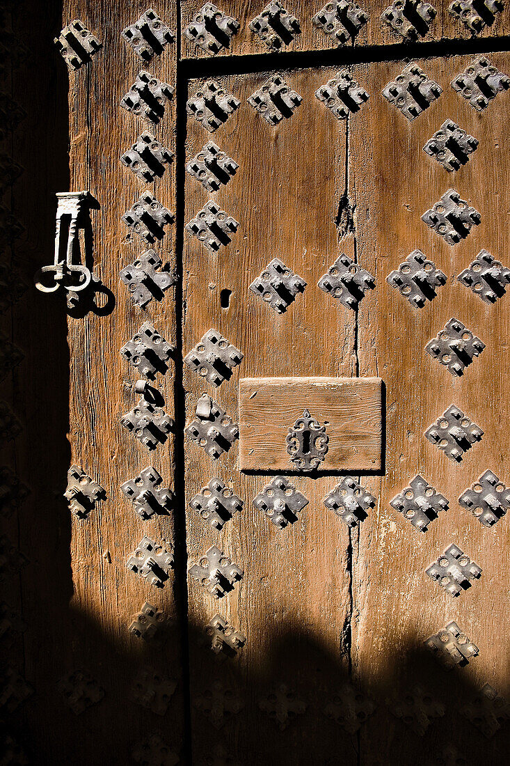 Door of manor house, Calamocha. Teruel province, Aragón, Spain