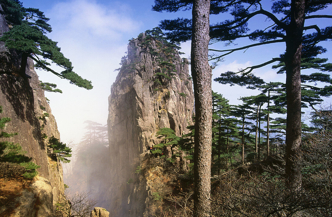 Huang Shan mountains. China