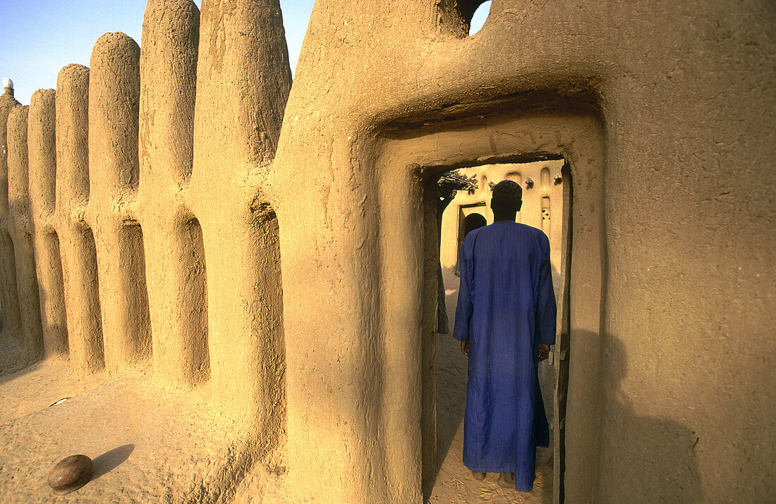 Mud mosque, Niala. Djenne, Mali