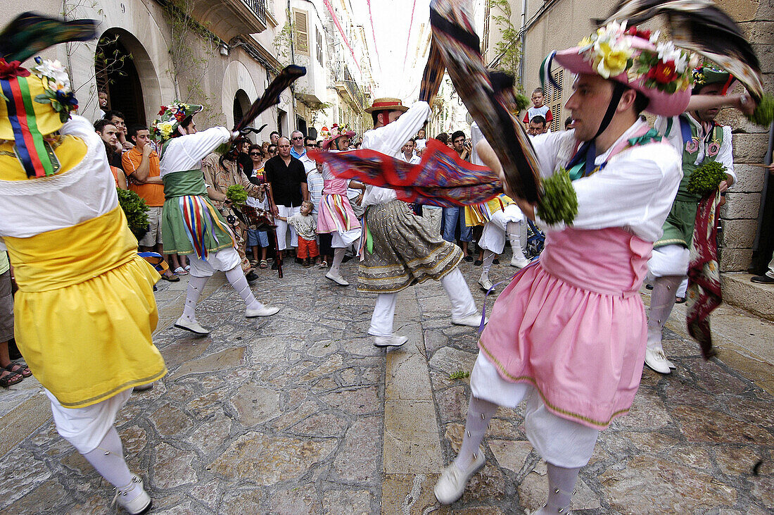 Cossiers folk dances, San Bartolomé festival. Montuiri. Majorca, Balearic Islands. Spain