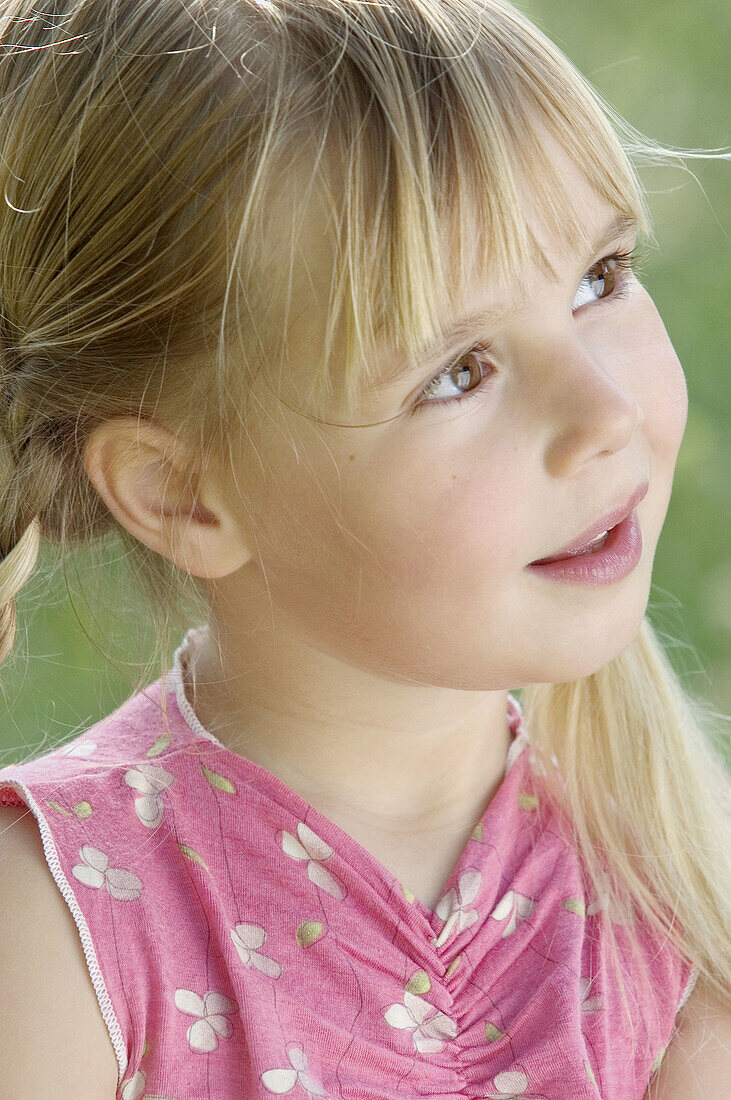 Children, Close up, Close-up, Closeup, Color, Colour, Contemporary, Daytime, Exterior, Fair-haired, Female, Girl, Girls, Human, Infantile, Innocence, Innocent, Interest, Interested, Kid, Kids, Look