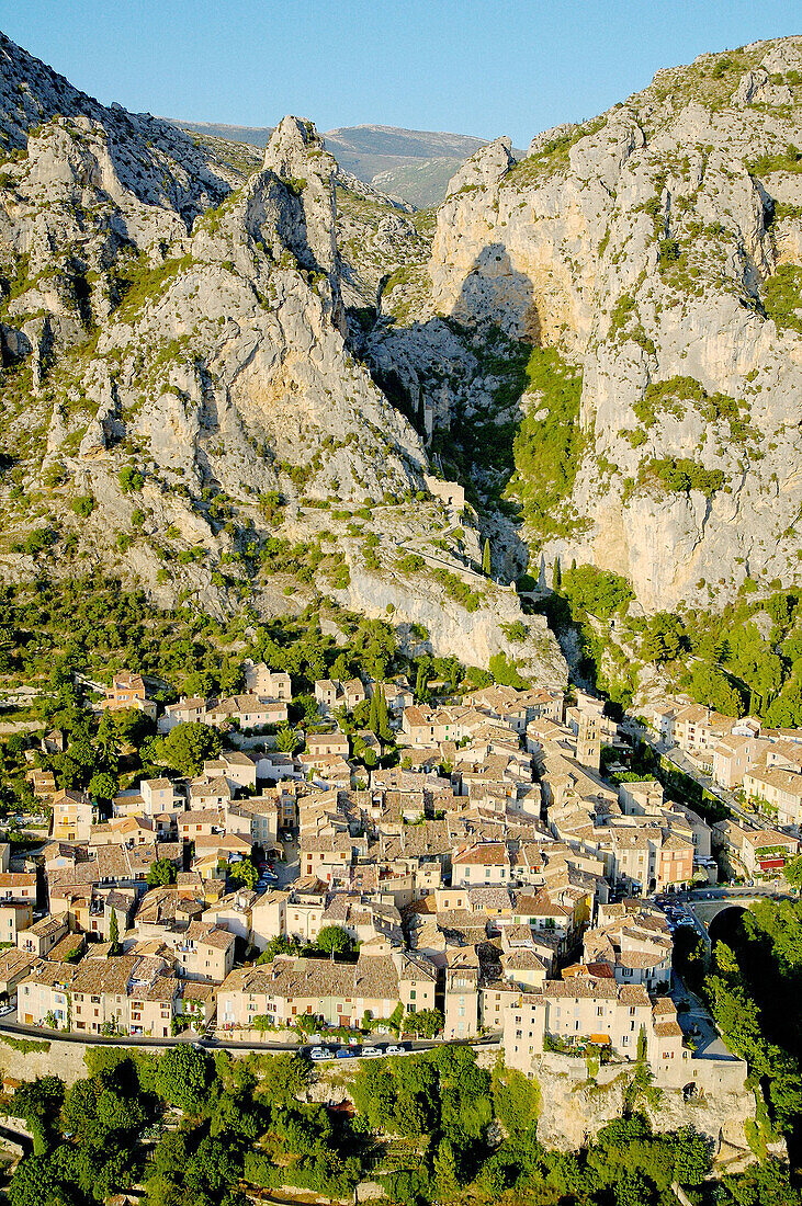 Moustiers-Sainte-Marie village. Alpes de Haute-Provence, Provence, France