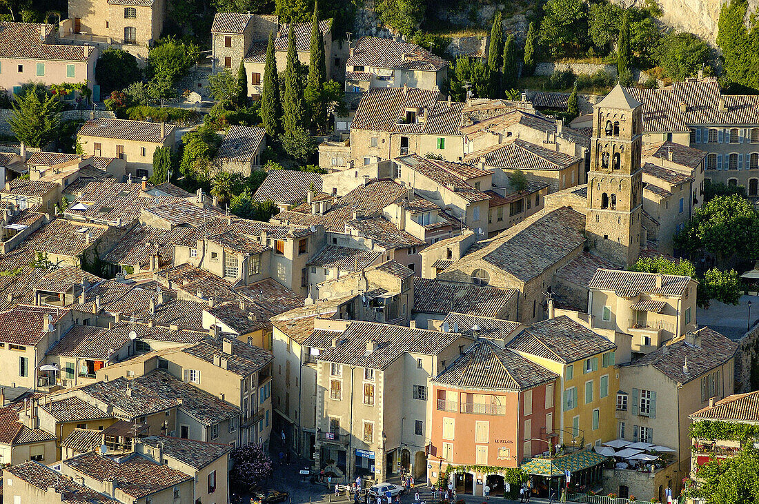 Moustiers-Sainte-Marie. Alpes de Haute-Provence, Provence, France