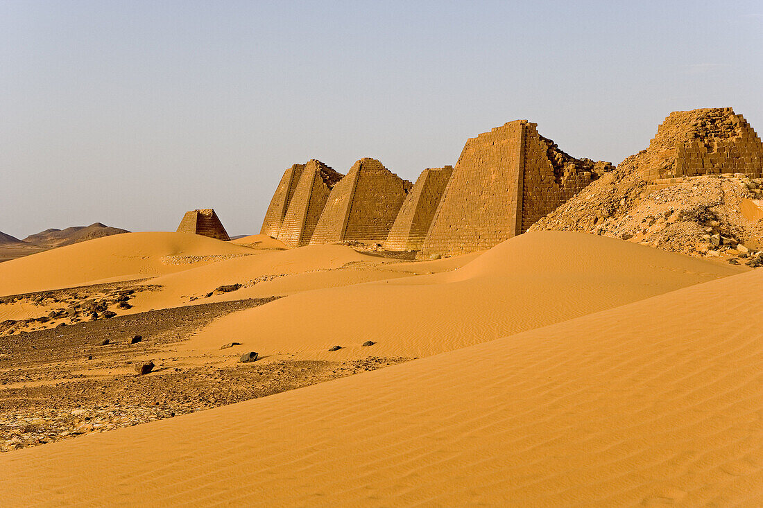 Meroe, city of ancient Cush (Kush) on the East Bank of the Nile: Meroe necropolis has more than 200 pyramids, the meroitic civilization followed Napata era starting from 270 BC. Upper Nubia, Blue Nile state, Sudan