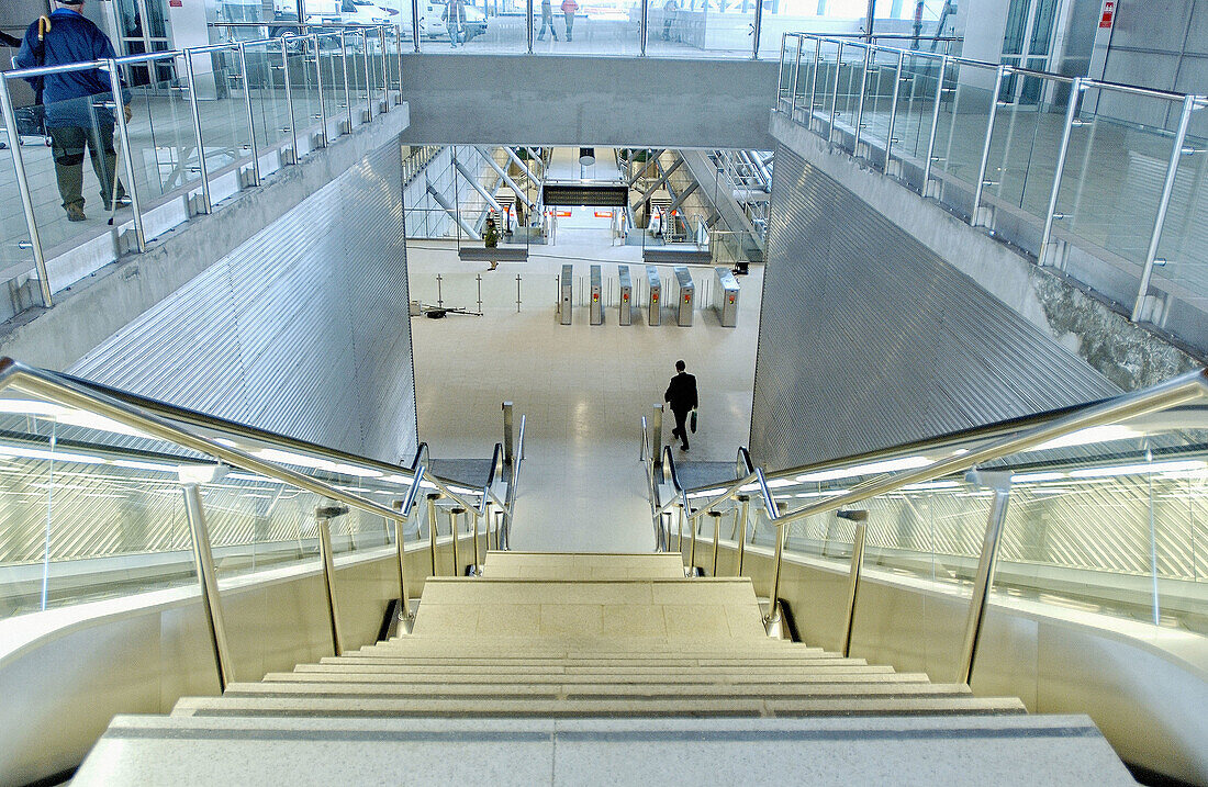 Bahnhof Ansio, U-Bahn von Bilbao, entworfen vom Architekten Normal Foster. Barakaldo, Bilbao. Biskaya, Euskadi. Spanien