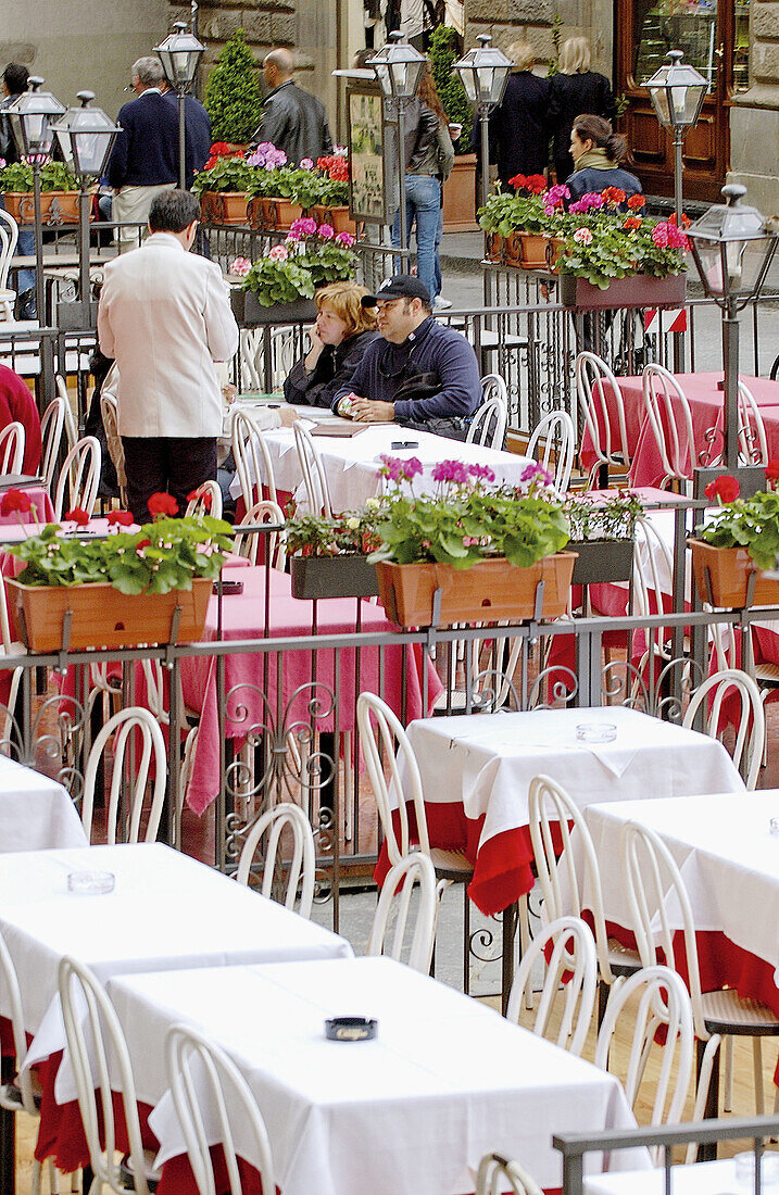 Straßencafé auf der Piazza della Signoria. Florenz. Toskana, Italien