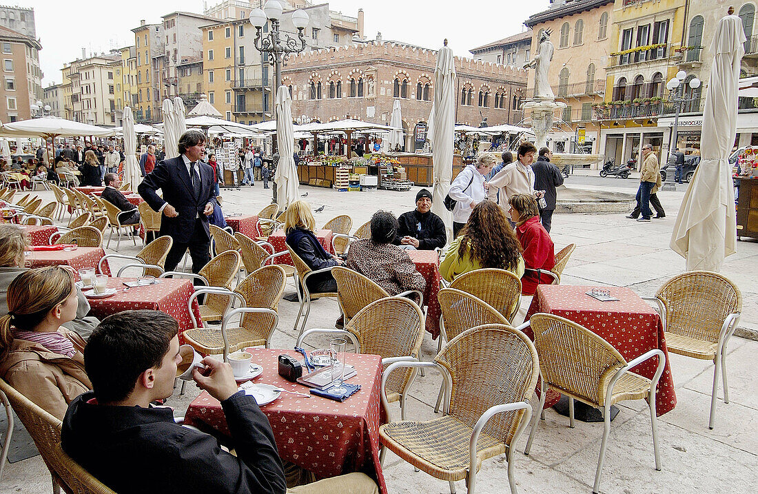 Piazza delle Erbe. Verona. Venetien, Italien