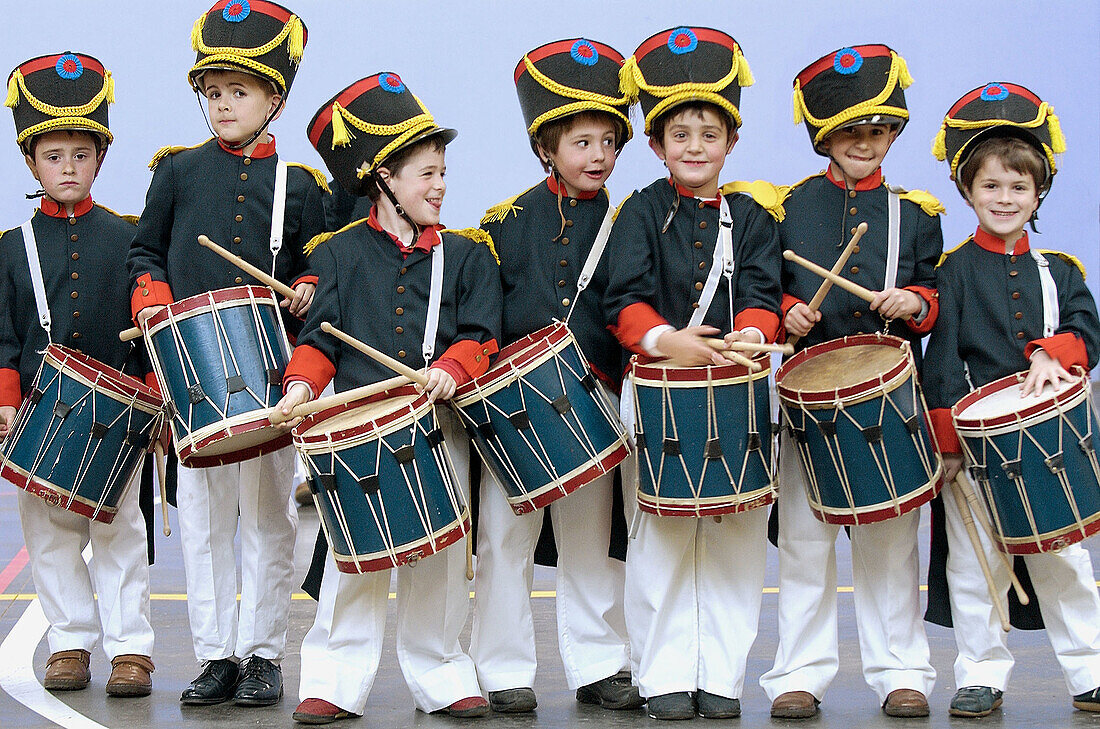 Tamborrada. Baskische Folklore. Fiestas de la Cruz. Legazpi. Gipuzcoa. Baskenland. Spanien