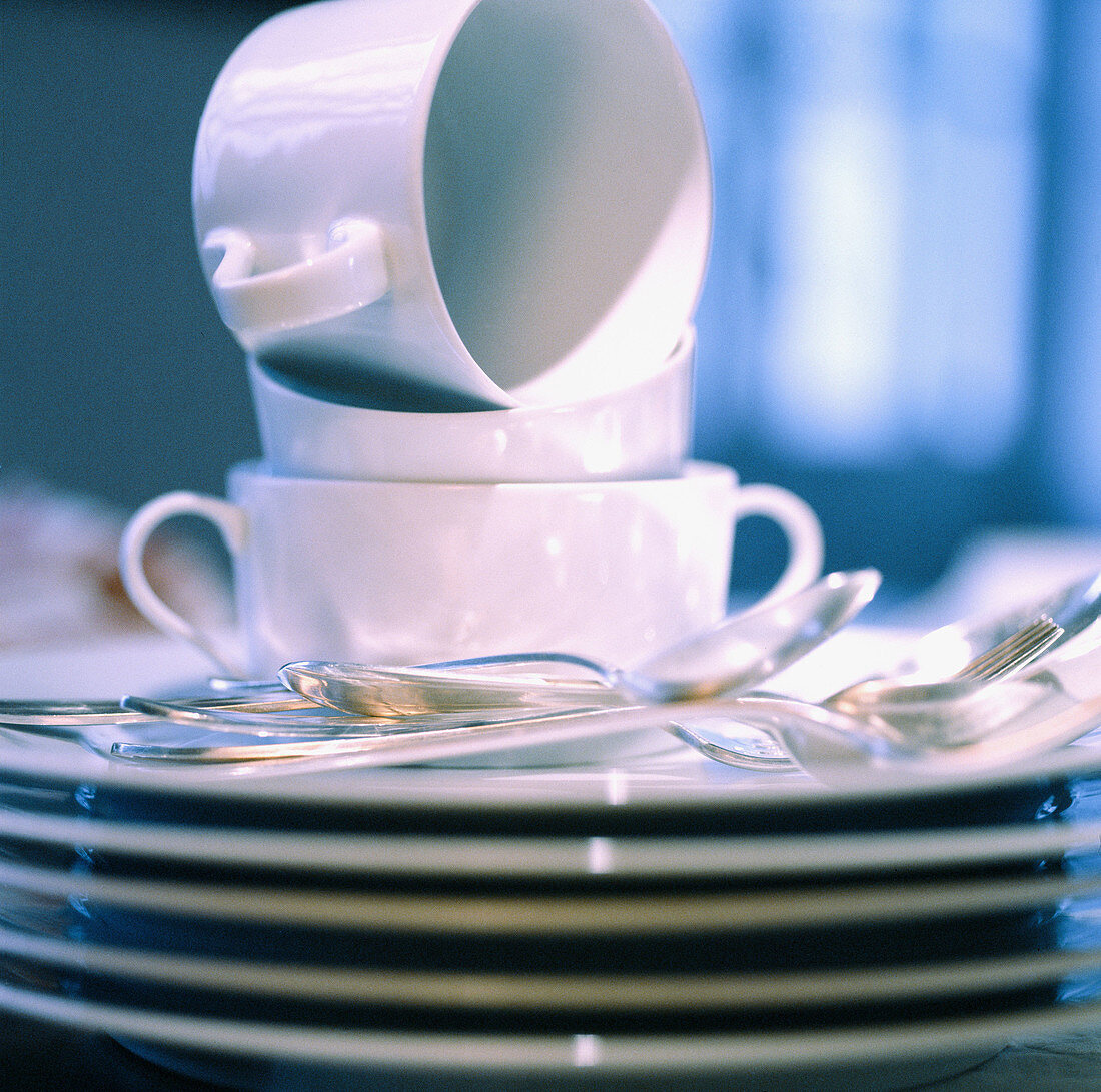  Clean, Close up, Close-up, Closeup, Color, Colour, Concept, Concepts, Cup, Cups, Cutlery, Dish, Dishes, Heap, Heaped, Heaps, Indoor, Indoors, Inside, Interior, Object, Objects, Pile, Piled up, Piles, Plate, Plates, Ready, Spoon, Spoons, Square, Stack, St
