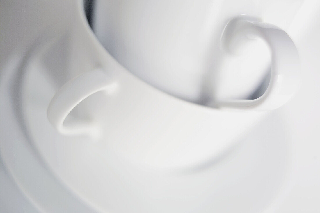  Close up, Close-up, Closeup, Color, Colour, Concept, Concepts, Cup, Cups, Detail, Details, Empty, Handle, Handles, Heap, Heaped, Indoor, Indoors, Inside, Interior, Object, Objects, Pile, Piled up, Piles, Saucer, Saucers, Selective focus, Stack, Stacked, 